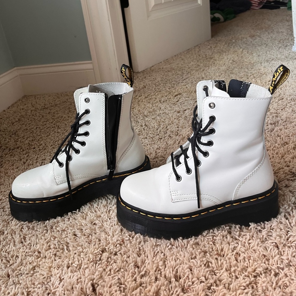 Dr. marten platform white boot